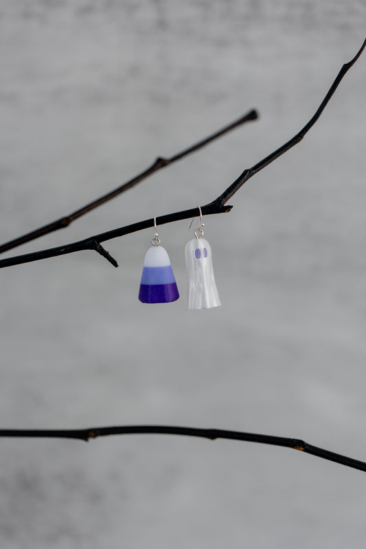 Sweet Ghost Earrings - Pearlized