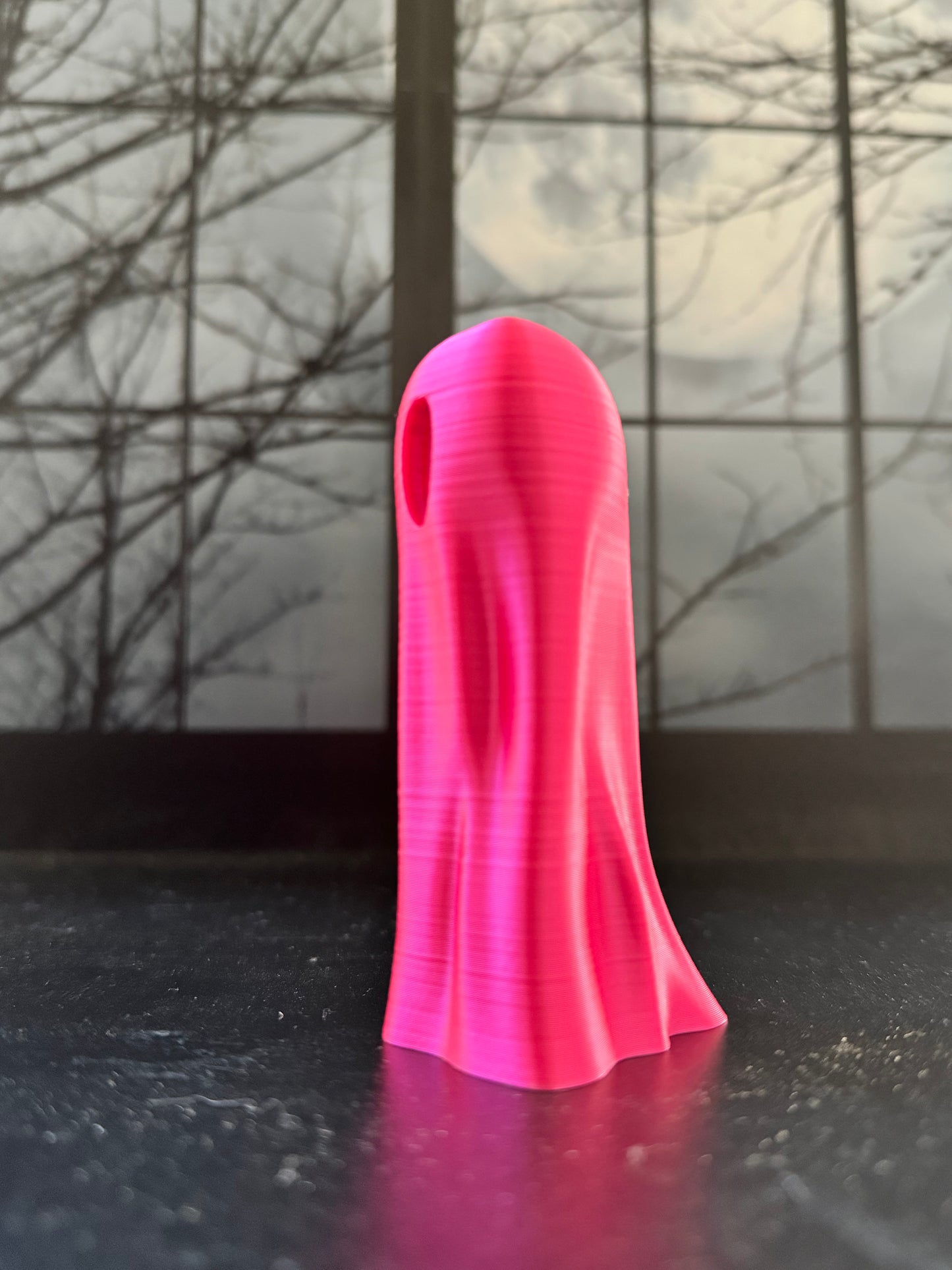 Fashionista Banshee, the perfect pink Soulmate - Ghost Figurine