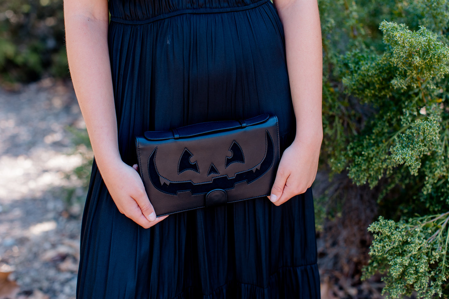 Dark & Twisty Clutch