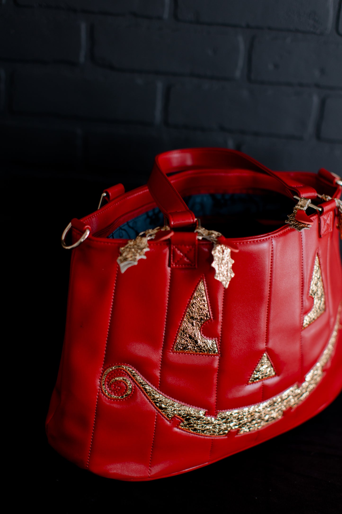 Seasons Screaming Handbag