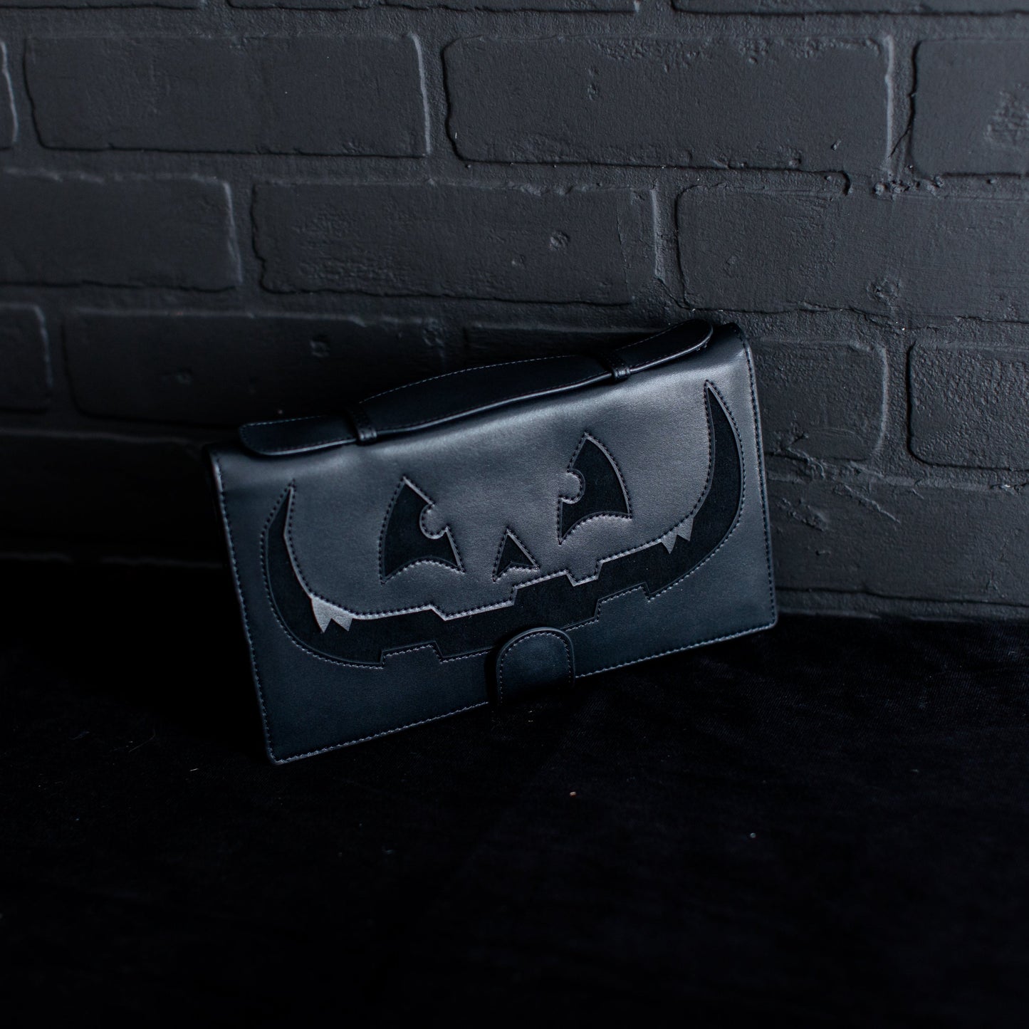 Dark & Twisty Clutch