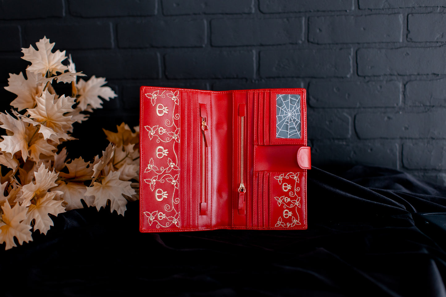 Seasons Screamings Clutch / Wallet