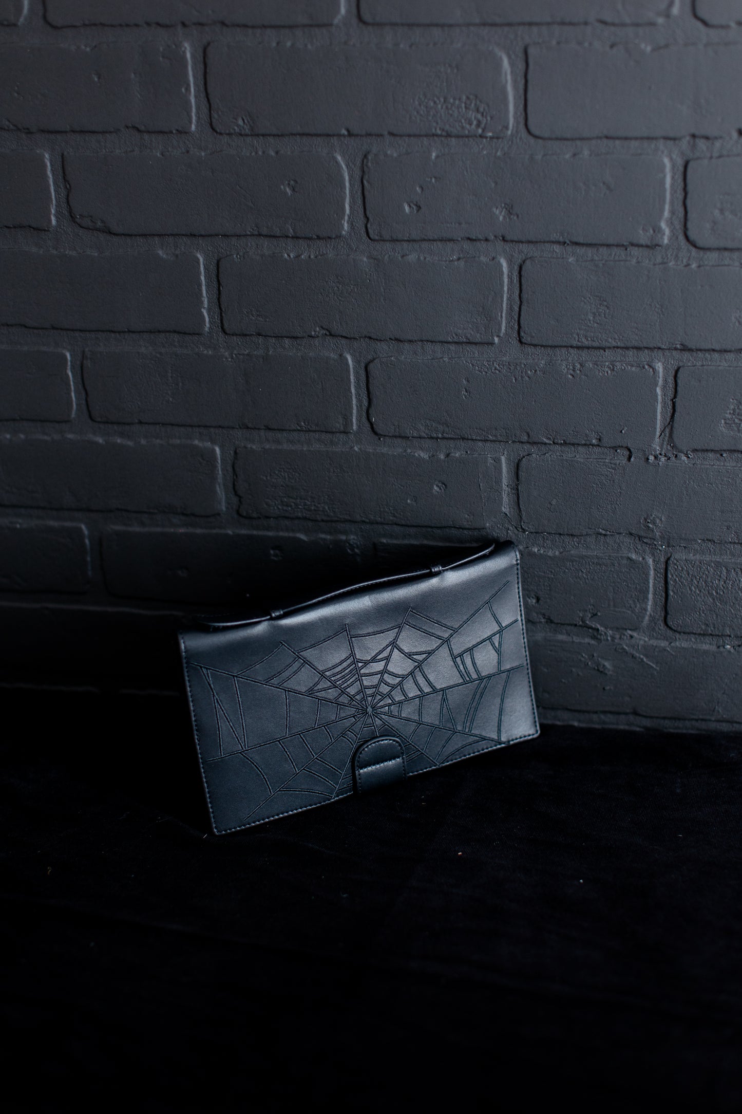 Dark & Twisty Clutch