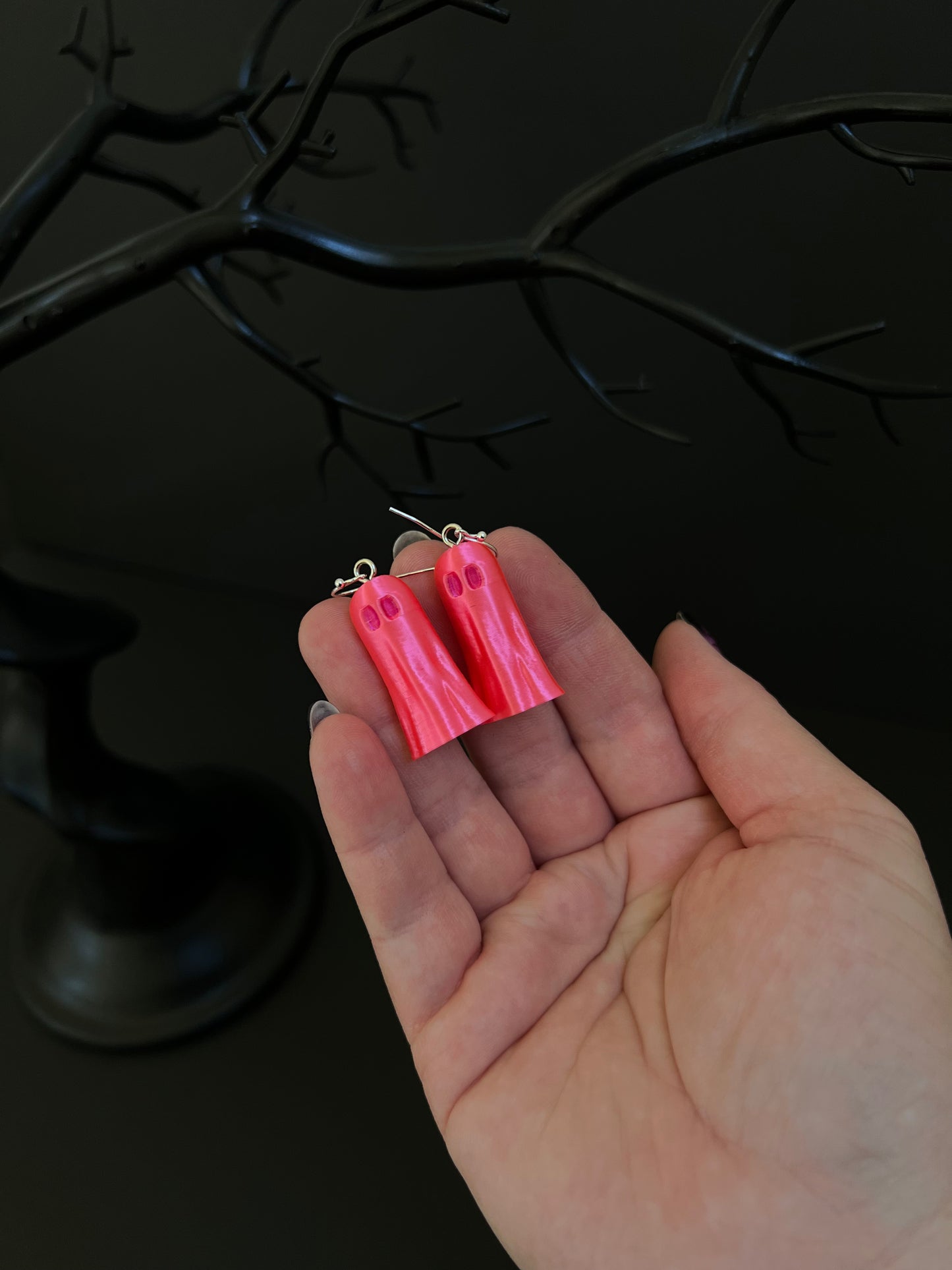 Fashionista Banshee Ghost Halloween Earrings