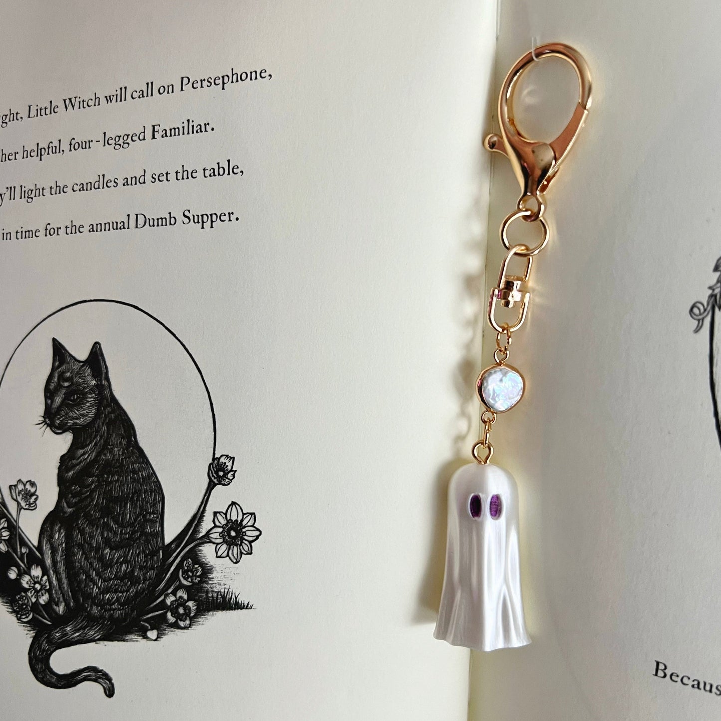 Paranormal Pearl - Ghost Purse Charm/Keychain