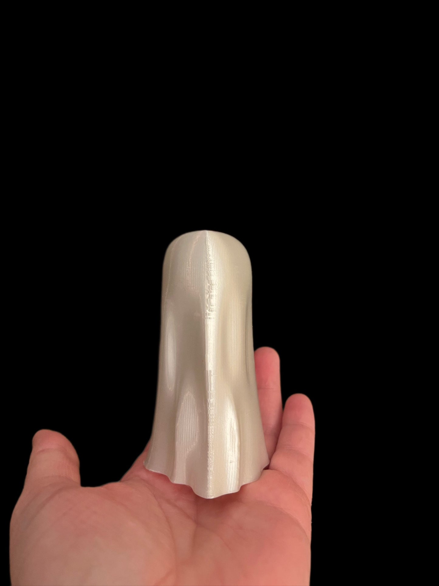 Paranormal Pearl, the perfect Soulmate - Ghost Figurine