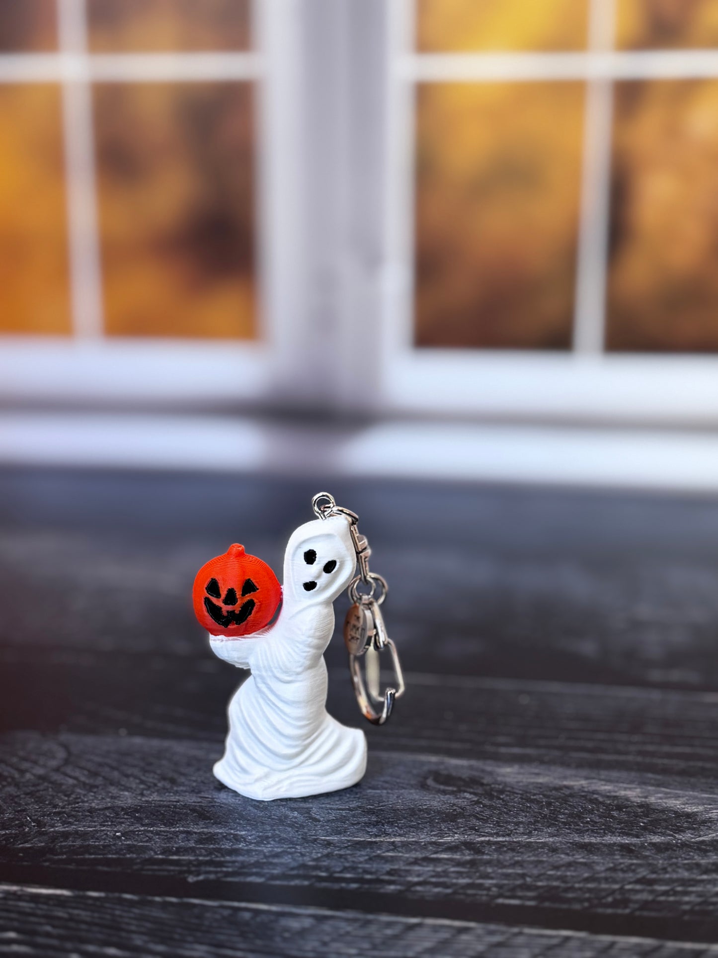 Vintage-Inspired Ghost Holding Jack-o-lantern Keychain