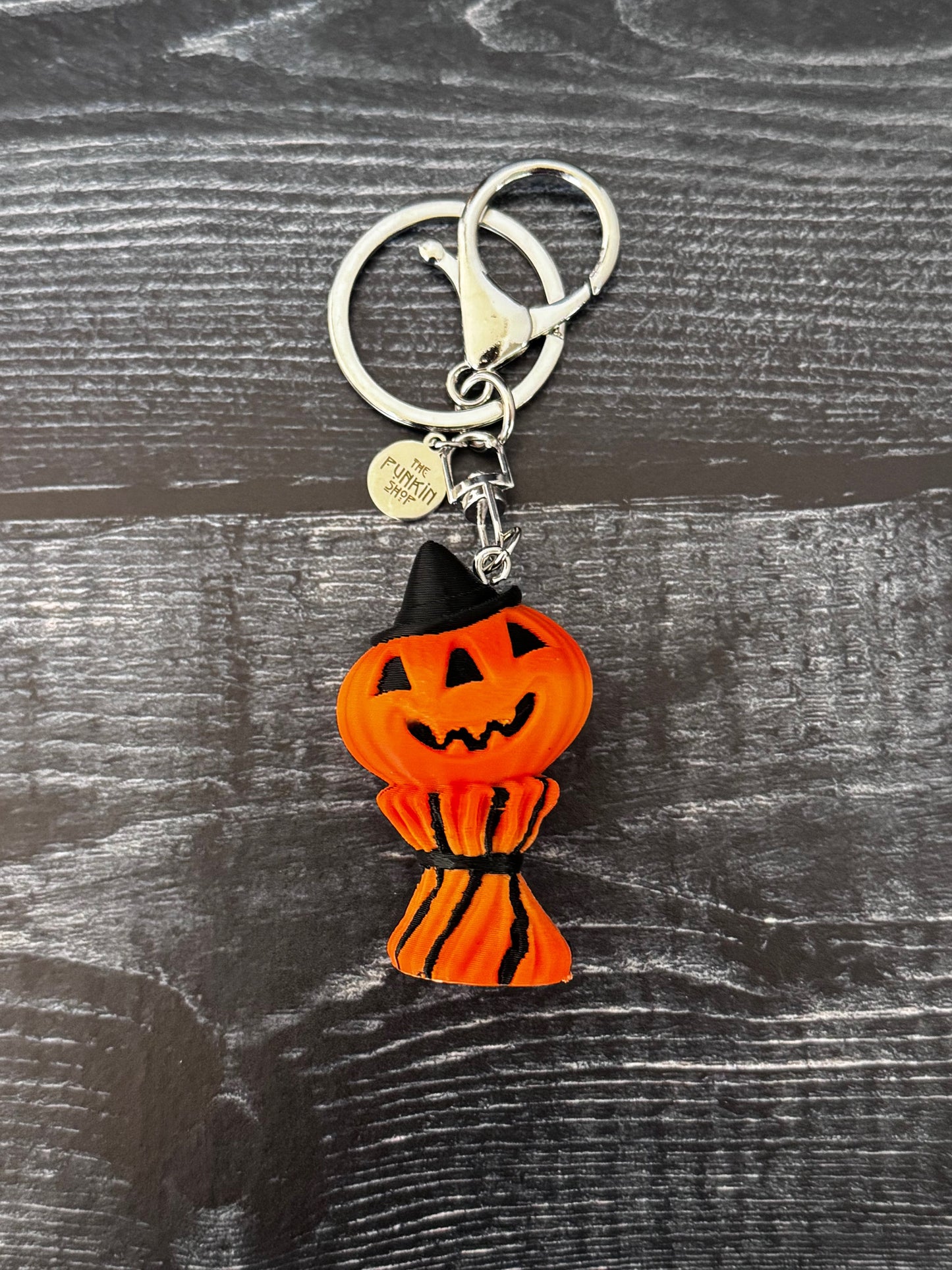 Vintage Inspired Blow Mold Pumpkin – Retro Halloween Jack-O’-Lantern Keychain