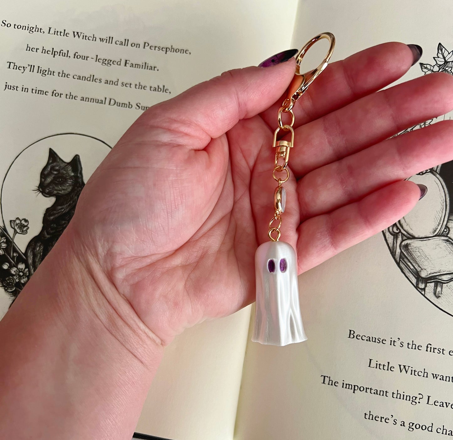 Paranormal Pearl - Ghost Purse Charm/Keychain