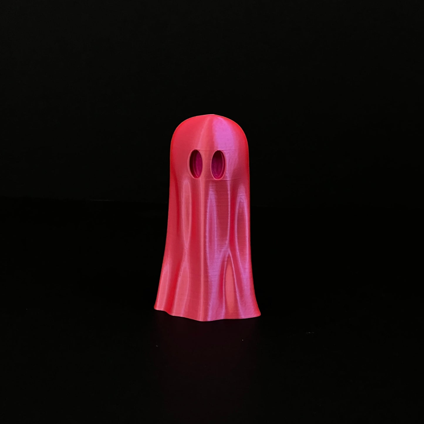 Fashionista Banshee, the perfect pink Soulmate - Ghost Figurine